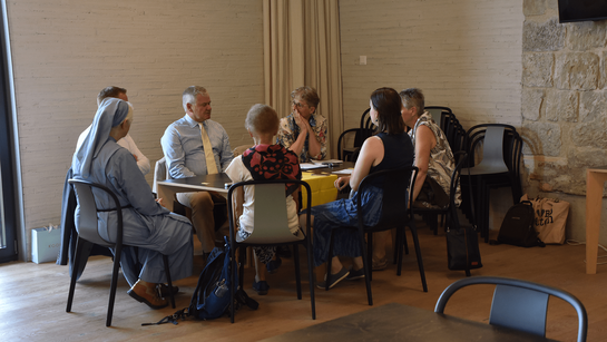 Rencontre du réseau priants - Groupes de prière - Buvette du Parlement - ®EERV - Gérard Jaton