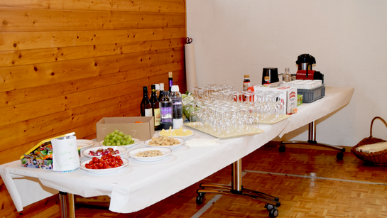 la table de l'apéro attend !