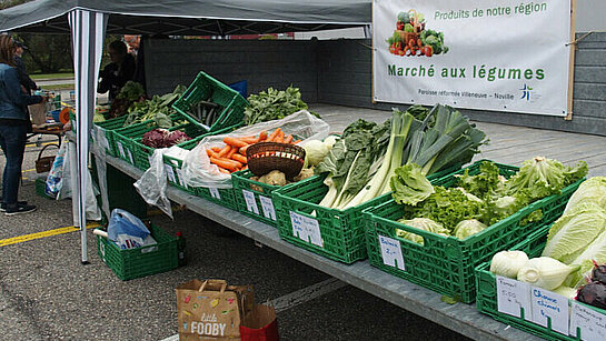Le stand de Rennaz A Rennaz il y a aussi un beau stand devant la coop