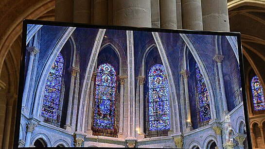 Ecran de retransmission - Culte synodal 2022 - Journée de l'Eglise réformée vaudoise -Cathédrale de Lausanne
