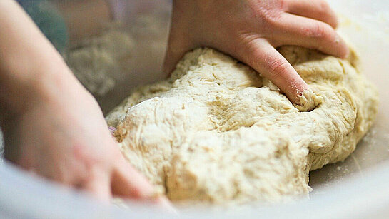 confection pain Pâques Ecublens