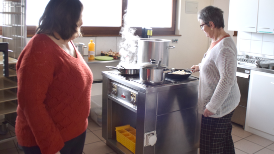 Pendant que l'équipe cuisine s'active !