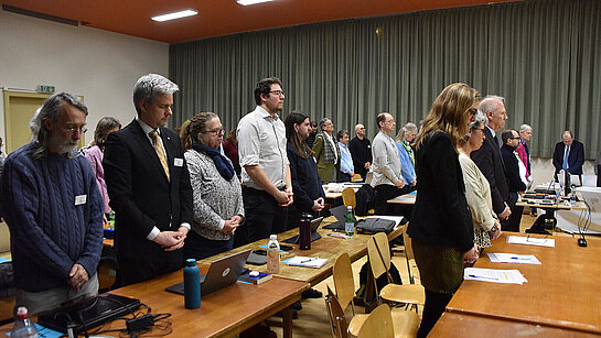 Minute de silence en hommage aux victimes de Crans-Montana - Synode supplémentaire Janvier 2026 @EERV