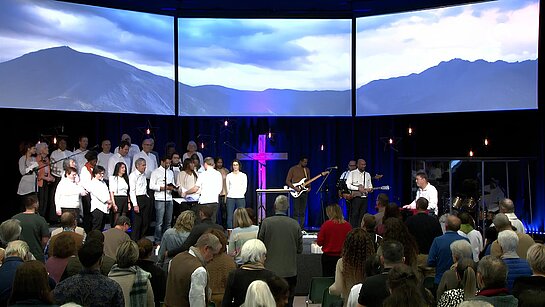 Unité et œcuménisme : pour la célébration œcuménique de janvier, une chorale a été constituée par le Gospel Center et quelques membres des deux autres communautés sont venus compléter les rangs