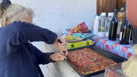 A la fin du culte, Béatrice propose de la pizza et l'apéro A la fin du culte, Béatrice propose de la pizza et l'apéro
