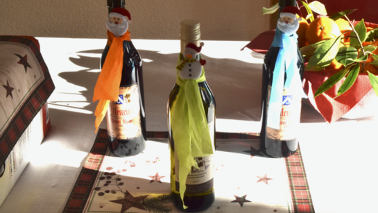 Les bouteilles décorées bouteilles de vin, déco, père noël