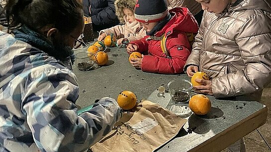 ... que les enfants décorent ... que les enfants décorent