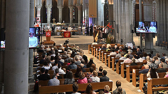 Culte synodal 2025 - Vue de l'assemblée présente à la cathédrale
