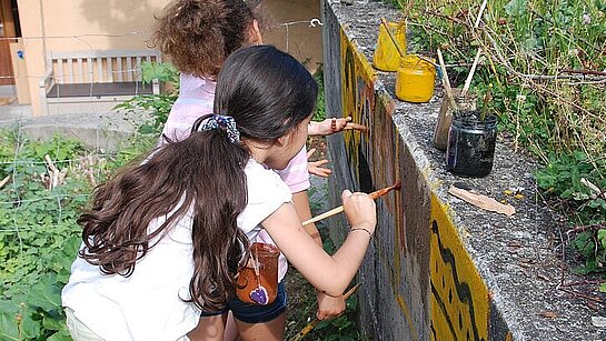 Peinture végétale au Jardin des Glycines