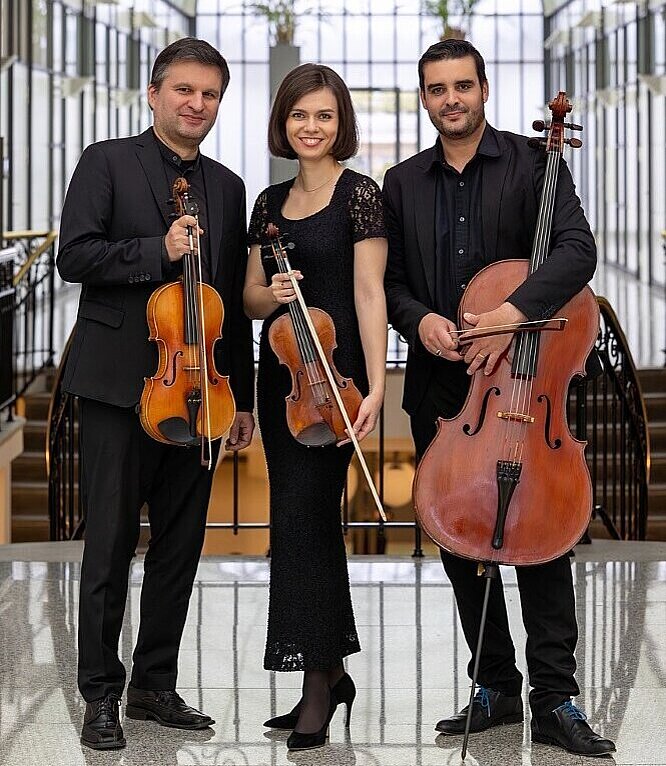 Aperto String Trio