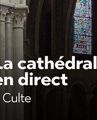 "Intérieur de la Cathédrale de Lausanne, avec le texte en surimpression "La cathédrale en direct #culte" "