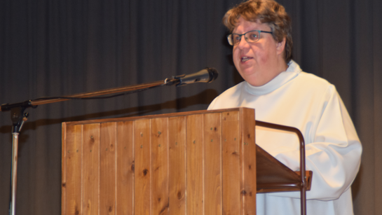 Hélène Denebourg, diacre de la paroisse de Villeneuve–Haut-Lac et aumônière des EMS de la région