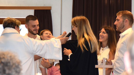 Au culte le baptême d'un petit paroissien !