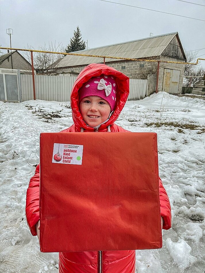 paquets noël pays de l'Est - fillette Ukraine