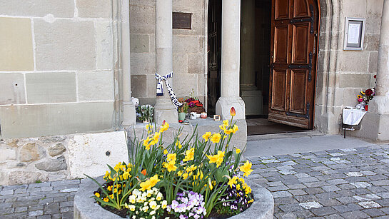 Mémorial devant le temple de Lutry - Temps de remerciements et reconnaissance aux personnes impliqués dans l'accompagnement de la tragédie de Crans-Montana - ©EERV - mars 2026