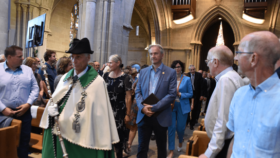 Entrée du cortège - Cathédrale - Culte synodal de consecration et d'agrégation 2023 - ®EERV - Gérard Jaton 