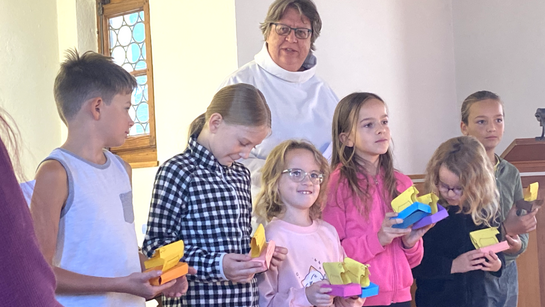 Culte de l'enfance et KT 7ème au culte d'ouverture du catéchisme et de l'enfance. Culte de l'enfance et KT 7ème au culte d'ouverture du catéchisme et de l'enfance.