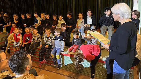Représentation paroissiale : Noëls villageois, nouveaux habitants, repas pour les jubilaires, Fil d’Argent, Palme d’Or, discours du 1er août, la forêt magique organisée par la société de développement de Palézieux, et j’en passe : autant d’occasions de représenter notre paroisse dans la société civile.
