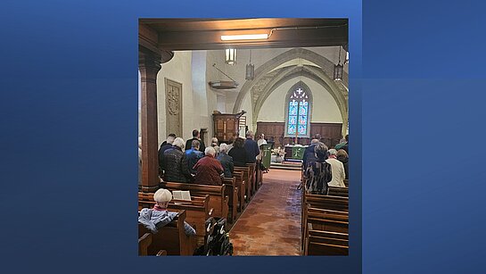 Prière individuelle après le culte et onction d’huile 