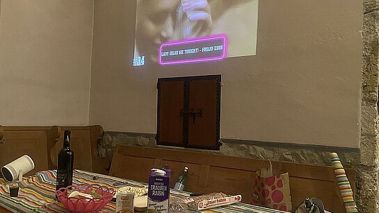 A villeneuve, un petit blind test en partageant un goûter. !